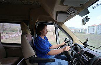 Tokat'ta ilkokul öğrencileri kadın servis şoförüne emanet