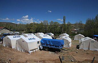 Tokat'ta Sulusaray merkezli deprem sonrası vatandaşlara çadır dağıtımı tamamlandı
