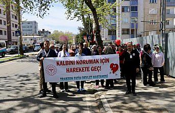 Trabzon'da sağlık çalışanları kalp sağlığı farkındalığı için yürüdü