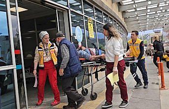 Çorum'da tarlaya giren kamyonetin sürücüsü yaralandı