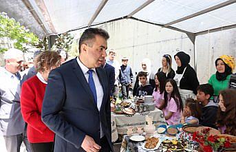 Kastamonu'da öğrencilerin anneleriyle pişirdikleri yemekler için yarışma düzenlendi