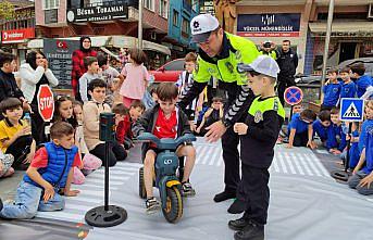 Salıpazarı'nda Karayolu Trafik Haftası etkinlikleri çerçevesinde program düzenlendi