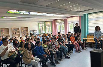 Tokat'ta ortaokulda çevrim içi söyleşi yapıldı