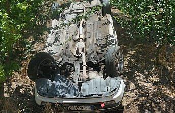 Amasya'da devrilen otomobildeki 5 kişi yaralandı