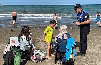 Samsun polisi sahilde boğulma vakalarına karşı vatandaşları uyardı