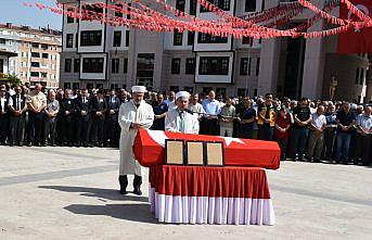 Sinop’taki kazada hayatını kaybeden ambulans sürücüsü toprağa verildi