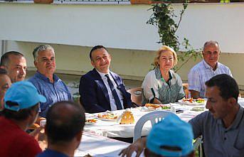 Turhal Belediye Başkanı Ural, belediye personeliyle bir araya geldi