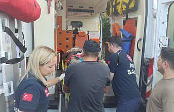 Düzce'de fındık bahçesinde ot biçerken uçuma yuvarlanan kişi AFAD tarafından kurtarıldı