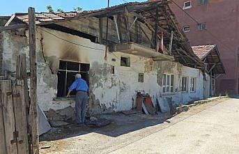 Karabük'te metruk evde çıkan yangın söndürüldü