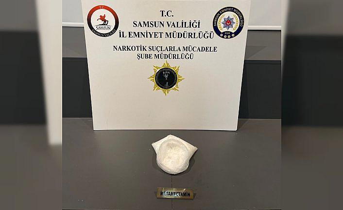 Otomobile saklanan uyuşturucu, “Sam“ın hassas burnundan kaçamadı