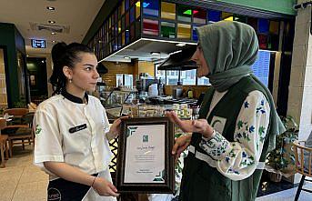 Rize'de iş yerinde tütün kullanımına izin vermeyen 5 işletmeci “Yeşilay gönül elçisi“ oldu