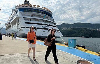 “Astoria Grande“ kruvaziyeri Amasra'ya 50'nci seferini yaptı
