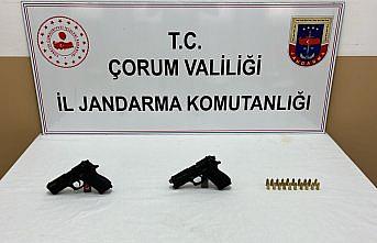 Çorum'da bomba arama köpeği Arşiv, araçta 2 ruhsatsız silah buldu