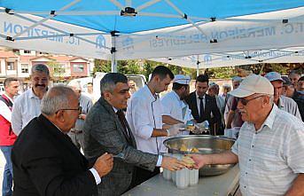 Merzifon'da Gaziler Günü dolayısıyla vatandaşlara helva ikram edildi