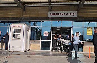 Çorum'da otomobilin bagajından düşen çocuk tırın çarpması sonucu yaralandı