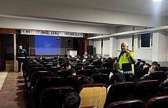 Havza'da öğrencilere yönelik trafik ve güvenli internet semineri