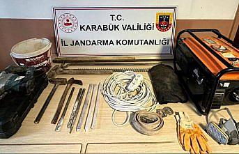 Karabük'te kaçak kazı yapan 5 zanlı yakalandı