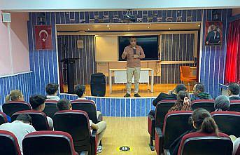 Prof. Dr. Selahattin Kaymakcı, Tosya'da öğrencilerle bir araya geldi