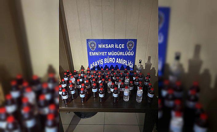 Tokat'ta 29,5 litre sahte içki ele geçirildi