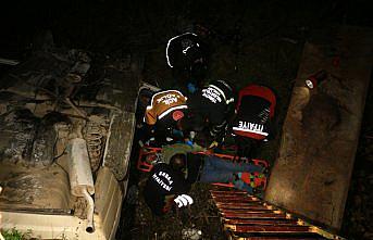 Tokat'ta dereye devrilen otomobildeki 1 kişi yaralandı