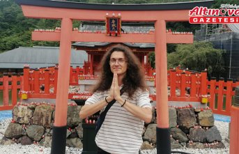 Kendi imkanlarıyla öğrendiği Japonca ile Ertuğrul Fırkateyni Şehitleri Anıtı'nı ziyaret etti