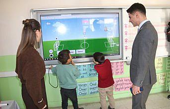 Taşova Kaymakamı Kartal’dan köy okuluna ziyaret