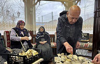 “Üretimin yaşı olmaz“ diyen huzurevi sakinleri mantar yetiştirmeye başladı