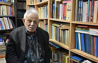 91 yaşındaki sahafın arşivi, meraklılarını bir araya getiriyor