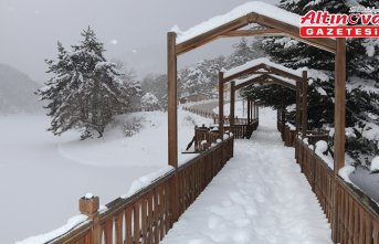 Amasya'da karla kaplanan Boraboy Gölü görüntülendi