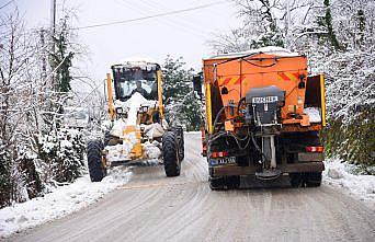 Giresun Belediyesi karla mücadele çalışmalarını sürdürüyor