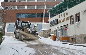 Havza'da karla mücadele çalışmaları devam ediyor
