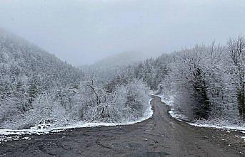 Karabük'ün yüksek kesimlerinde kar etkili oluyor