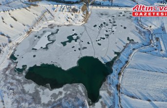 Kastamonu'da büyük bölümü buz tutan gölet dronla görüntülendi