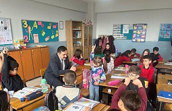 Kastamonu'da Kaymakam, öğrencinin mektupla ilettiği kitap okuma davetini kırmadı