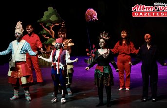 “Masal Şatosu“ müzikali 10 yılın ardından Samsun'da minik seyircileriyle buluştu