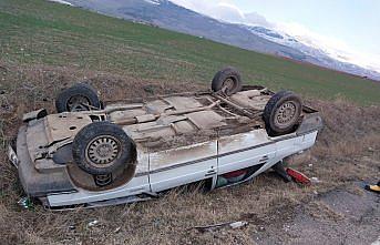 Merzifon'da şarampole devrilen otomobilin sürücüsü yaralandı