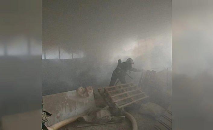 Niksar'da çıkan yangında 19 saman balyası yandı