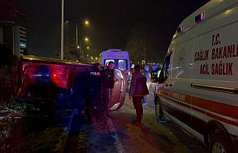 Samsun'da kamyonla çarpışan otomobildeki 3 kişi yaralandı