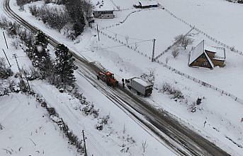 Sinop'ta karla mücadele devam ediyor