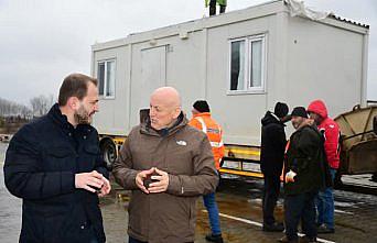 Terme'de evi yanan aileye konteyner ev yardımı