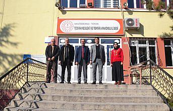 Tosya Milli Eğitim Müdürü Toğrul, okulları ziyaret etti