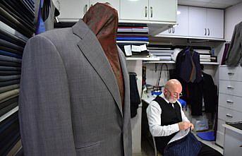 Yarım asırlık terzi müşterilerine 32 yıldır takım elbisesiyle hizmet veriyor
