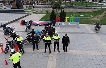 Bafra'da motosiklet sürücülerine güvenli sürüş eğitimi verildi