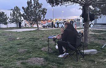 Bayram tatili için yola çıkan vatandaşlar iftarlarını yolda yaptı