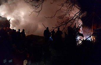 Bolu'da samanlıkta çıkan yangın söndürüldü