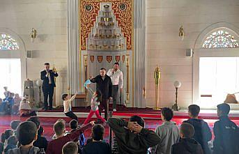 Cide ilçesinde çocuklar camide buluştu