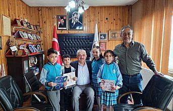 Doğanyurt'ta ilkokul öğrencileri Belediye Başkanı Kaya'yı ziyaret etti