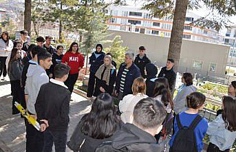 Havza 25 Mayıs Anadolu Lisesi öğrencilerinden şehitlik ziyareti