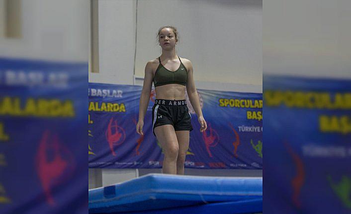 Milli cimnastikçiler, dünya şampiyonasına giden yolda güç depoluyor
