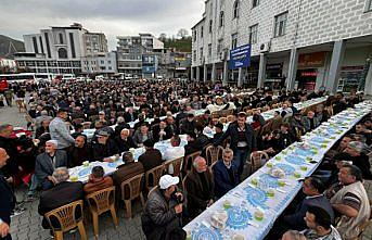 Salıpazarı'nda Belediye tarafından iftar programı düzenlendi